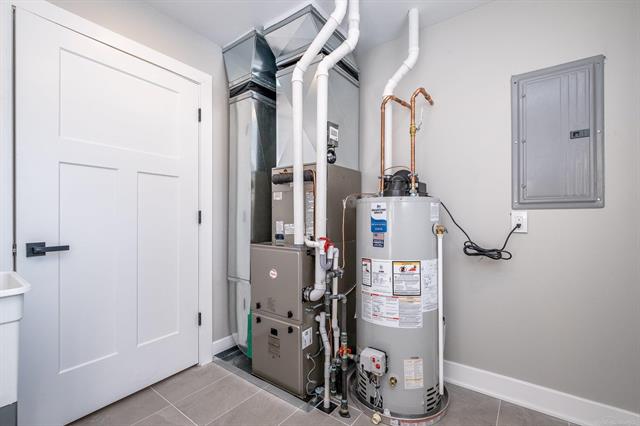 Builiding view forty two for 27590 Hiller, Harrison Township, MI. 48045