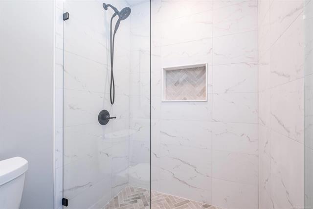 Builiding view thirty three for 27590 Hiller, Harrison Township, MI. 48045