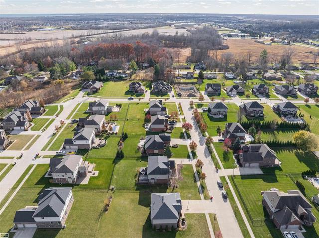 Builiding view fifty for 53716 Huron, New Baltimore, MI. 48051