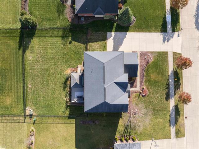 Builiding view forty six for 53716 Huron, New Baltimore, MI. 48051