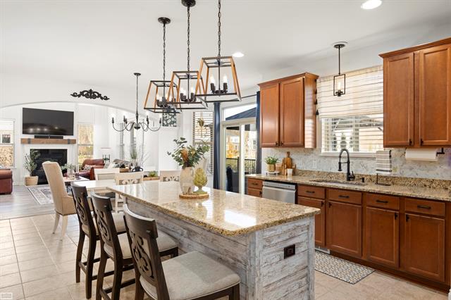 Builiding view sixteen for 53716 Huron, New Baltimore, MI. 48051