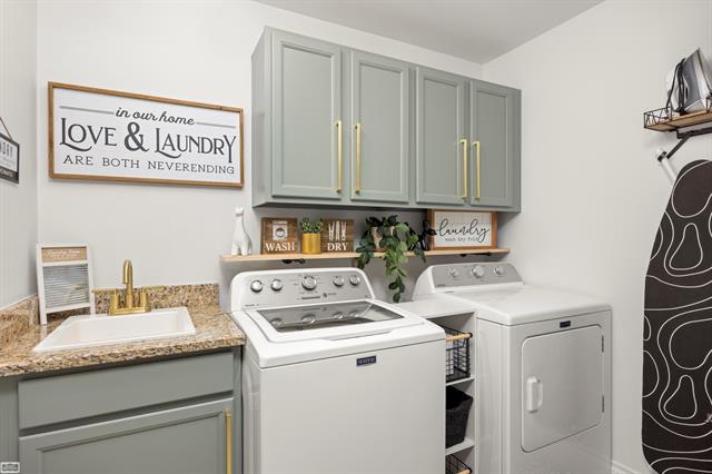 Builiding view thirty one for 53716 Huron, New Baltimore, MI. 48051