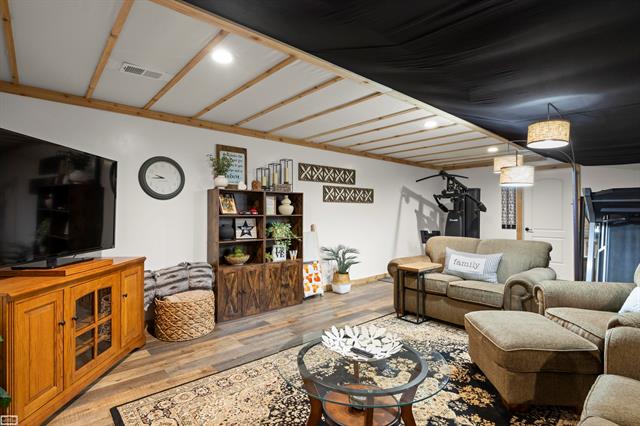 Builiding view thirty six for 53716 Huron, New Baltimore, MI. 48051