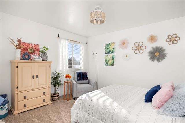 Builiding view thirty two for 53716 Huron, New Baltimore, MI. 48051