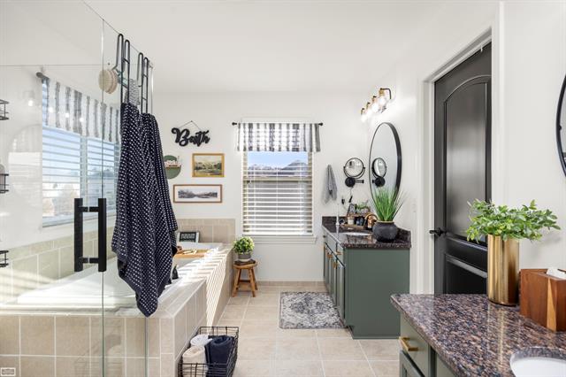 Builiding view twenty eight for 53716 Huron, New Baltimore, MI. 48051