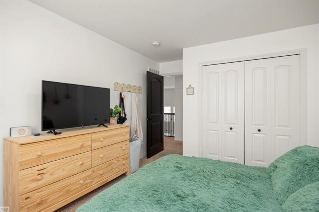 Builiding view twenty five for 53716 Huron, New Baltimore, MI. 48051