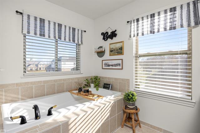 Builiding view twenty nine for 53716 Huron, New Baltimore, MI. 48051