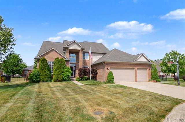 Builiding view four for 26820 Alderman, Harrison Township, MI. 48045