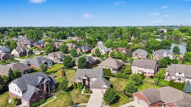 Builiding view thirty nine for 26820 Alderman, Harrison Township, MI. 48045