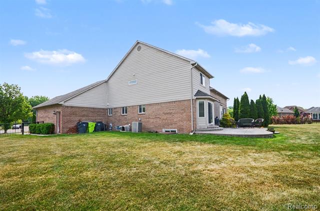 Builiding view thirty seven for 26820 Alderman, Harrison Township, MI. 48045