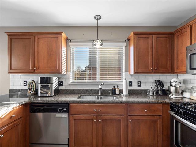 Builiding view fifteen for 52802 Delena, Macomb, MI. 48042