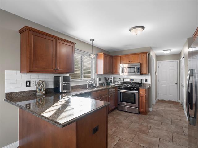 Builiding view fourteen for 52802 Delena, Macomb, MI. 48042