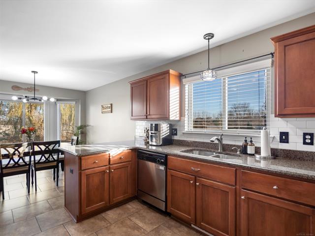 Builiding view sixteen for 52802 Delena, Macomb, MI. 48042