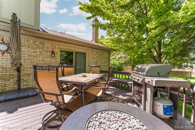 Builiding view forty five for 44962 Steeple Path, Novi, MI. 48375