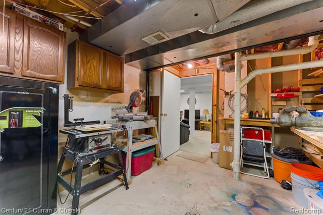 Builiding view forty two for 44962 Steeple Path, Novi, MI. 48375