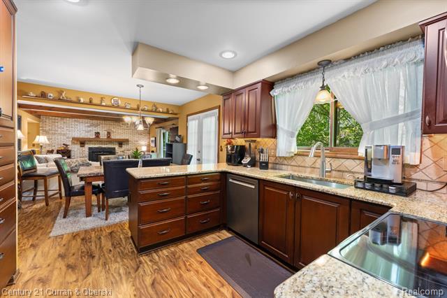 Builiding view nine for 44962 Steeple Path, Novi, MI. 48375