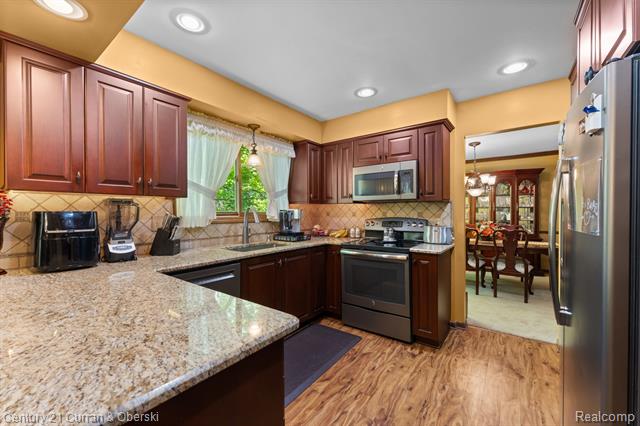 Builiding view twelve for 44962 Steeple Path, Novi, MI. 48375
