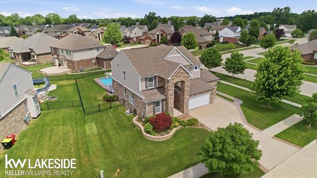 Builiding view fifty for 21965 Bellewood, Macomb, MI. 48044