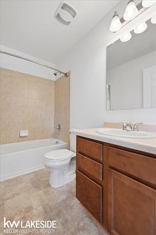 Builiding view thirty four for 21965 Bellewood, Macomb, MI. 48044