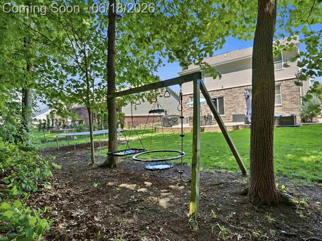 Builiding view fifty eight for 22326 Homestead, Macomb, MI. 48044