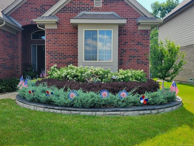 Builiding view eighteen for 52229 Tacoma Narrows, Macomb, MI. 48042