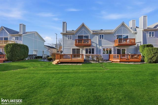 Builiding view one for 140 Kenyon, Algonac, MI. 48001