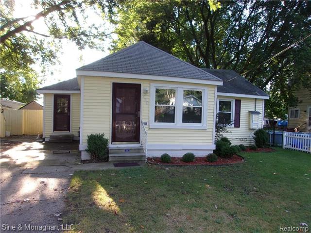 front view for 720 Washington St, Algonac, Mi. 48001