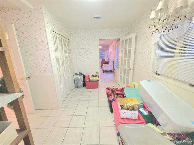 Builiding view fifteen for 1670 South Channel, Harsens Island, MI. 48028