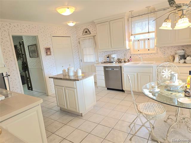 Builiding view ten for 1670 South Channel, Harsens Island, MI. 48028