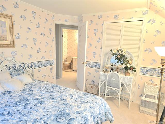 Builiding view thirty three for 1670 South Channel, Harsens Island, MI. 48028