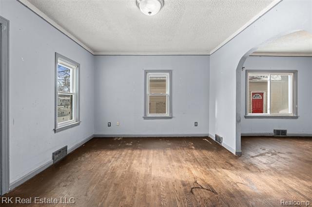 Builiding view five for 1125 E Hayes, Hazel Park, MI. 48030