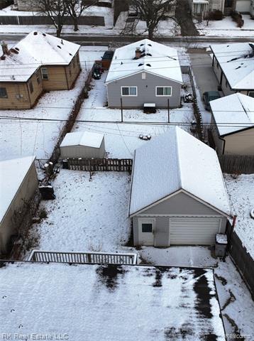 Builiding view forty eight for 1125 E Hayes, Hazel Park, MI. 48030