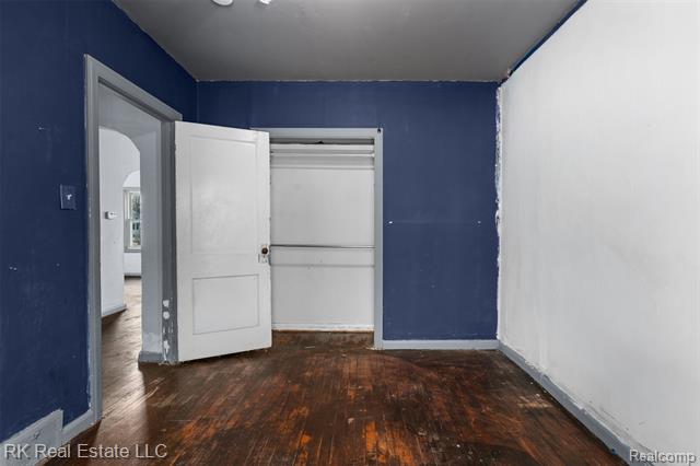 Builiding view nineteen for 1125 E Hayes, Hazel Park, MI. 48030