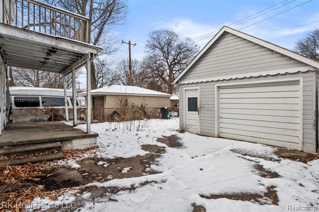 Builiding view thirty four for 1125 E Hayes, Hazel Park, MI. 48030