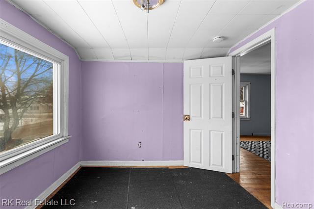 Builiding view twenty eight for 1125 E Hayes, Hazel Park, MI. 48030