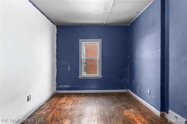 Builiding view twenty for 1125 E Hayes, Hazel Park, MI. 48030