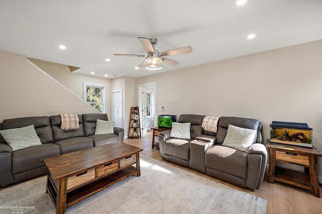 Builiding view seventeen for 8846 Stone, Algonac, MI. 48001