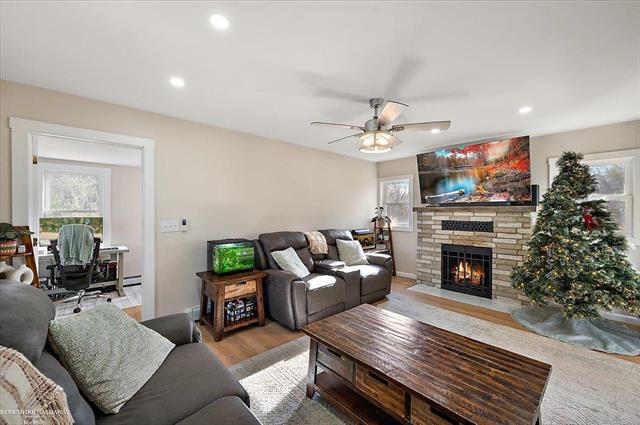 Builiding view sixteen for 8846 Stone, Algonac, MI. 48001