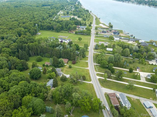 Builiding view thirty three for 9404 North River, Algonac, MI. 48001