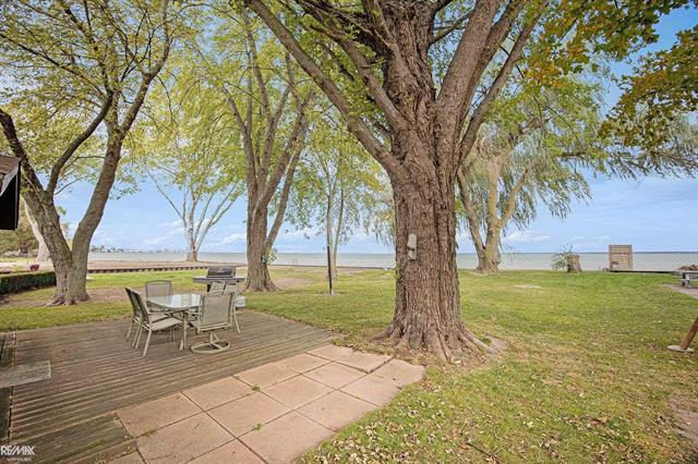 Builiding view eleven for 8014 Anchor Bay, Algonac, MI. 48001