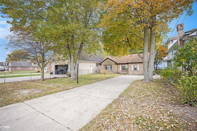 Builiding view nine for 8014 Anchor Bay, Algonac, MI. 48001