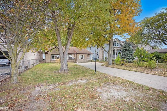 Builiding view ten for 8014 Anchor Bay, Algonac, MI. 48001