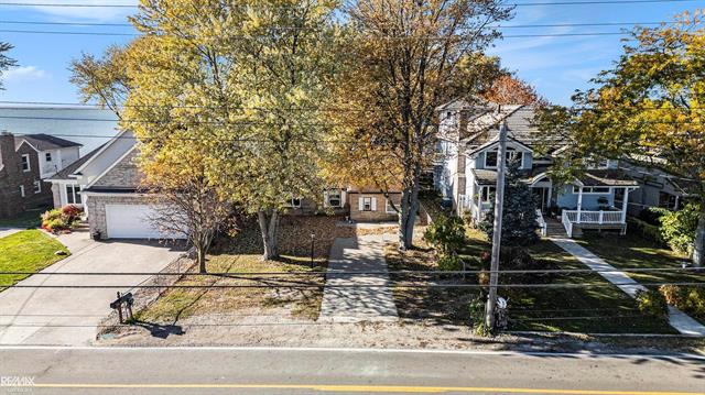 Builiding view thirty for 8014 Anchor Bay, Algonac, MI. 48001