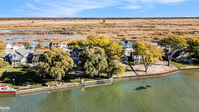 Builiding view twenty eight for 8014 Anchor Bay, Algonac, MI. 48001