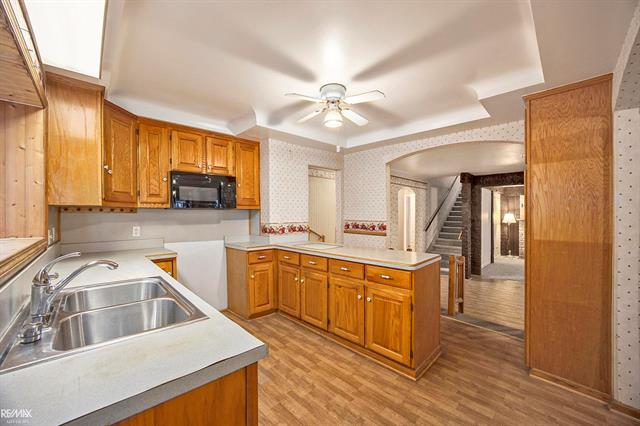 Builiding view twenty four for 8014 Anchor Bay, Algonac, MI. 48001