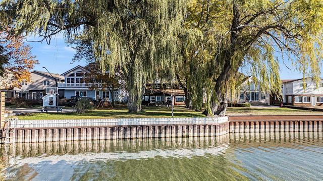 Builiding view twenty nine for 8014 Anchor Bay, Algonac, MI. 48001