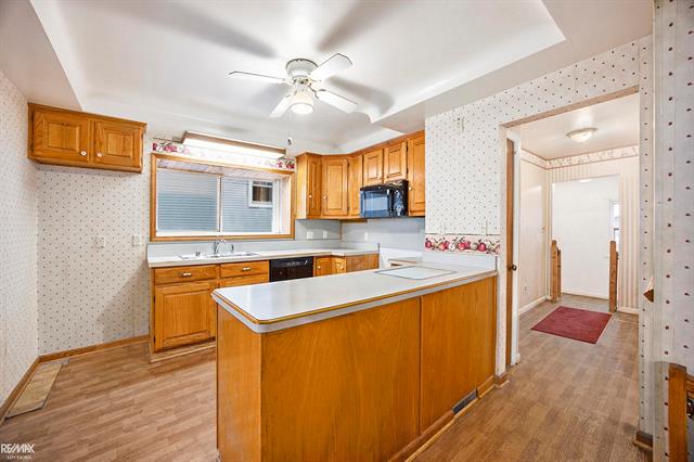 Builiding view twenty two for 8014 Anchor Bay, Algonac, MI. 48001