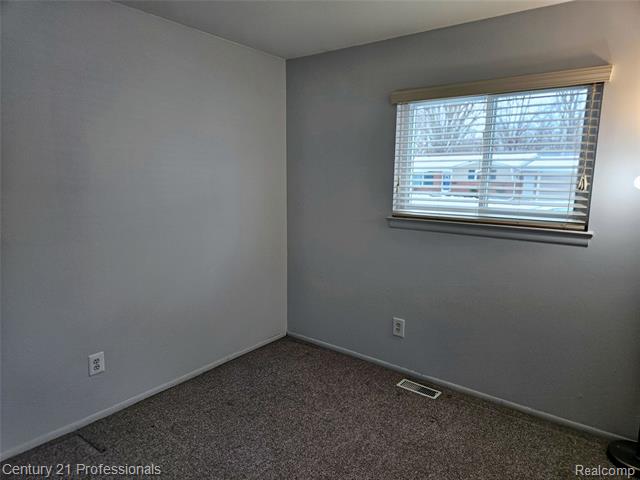 Builiding view eight for 22023 W Brandon, Farmington, MI. 48336