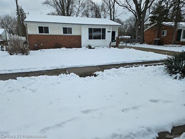 Builiding view one for 22023 W Brandon, Farmington, MI. 48336