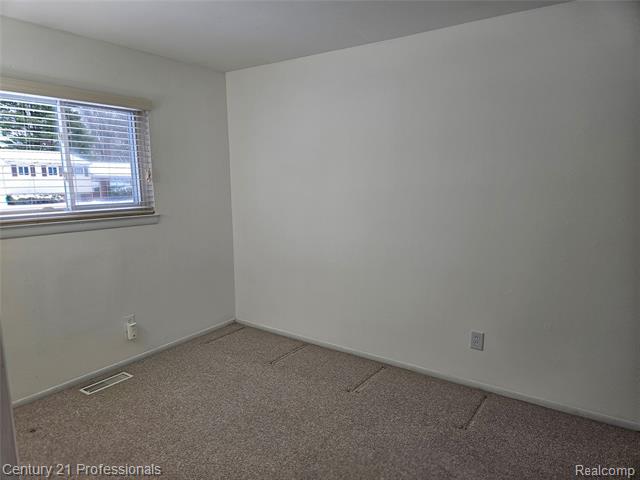 Builiding view six for 22023 W Brandon, Farmington, MI. 48336